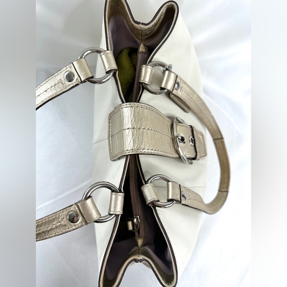 COACH Soho F18751 Cream Leather Medium East West Tote Shoulder Bag Gold Trim - Picture 7 of 11